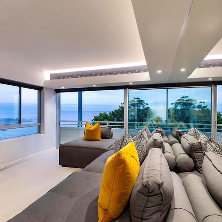Clifton Yolo Spaces - Clifton Beachfront Executive Apartment Cape Town Bagian luar foto