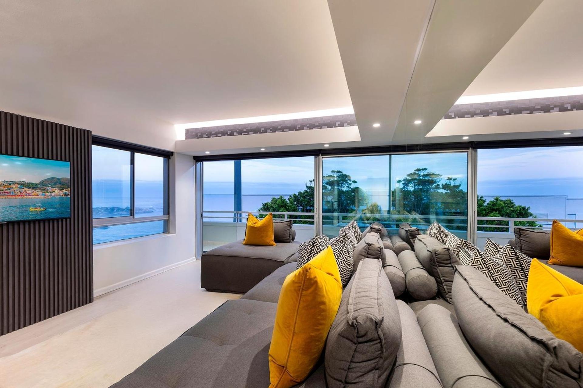 Clifton Yolo Spaces - Clifton Beachfront Executive Apartment Cape Town Bagian luar foto