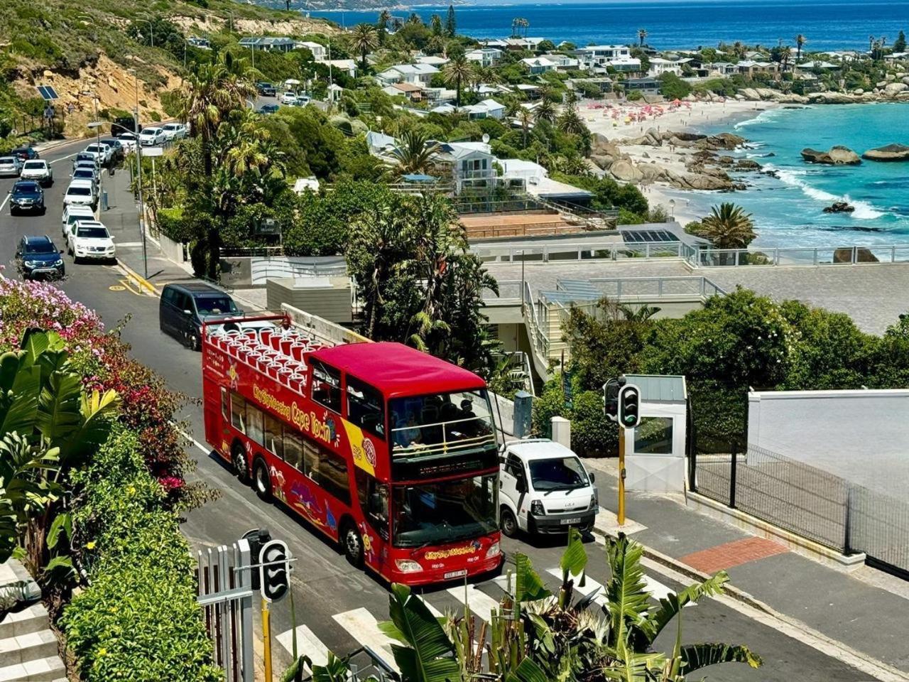Clifton Yolo Spaces - Clifton Beachfront Executive Apartment Cape Town Bagian luar foto